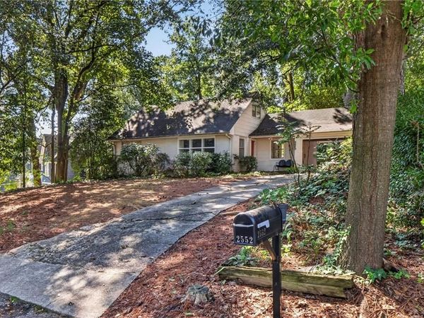 2552 Ridgewood Terrace NW, Atlanta, GA 30318