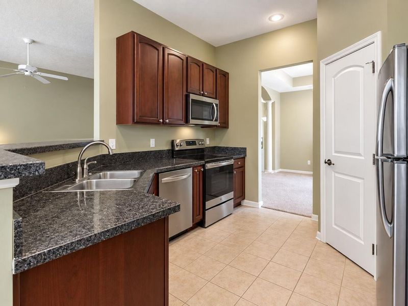 9065 Polaris Lakes Drive, Columbus, OH 43240 Photo 13