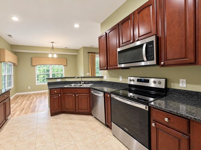 9065 Polaris Lakes Drive, Columbus, OH 43240 Photo 14