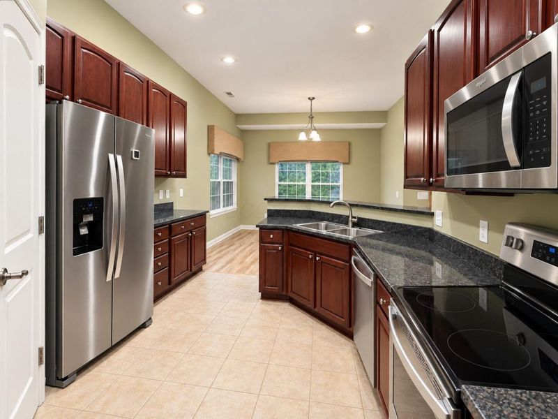 9065 Polaris Lakes Drive, Columbus, OH 43240 Photo 15