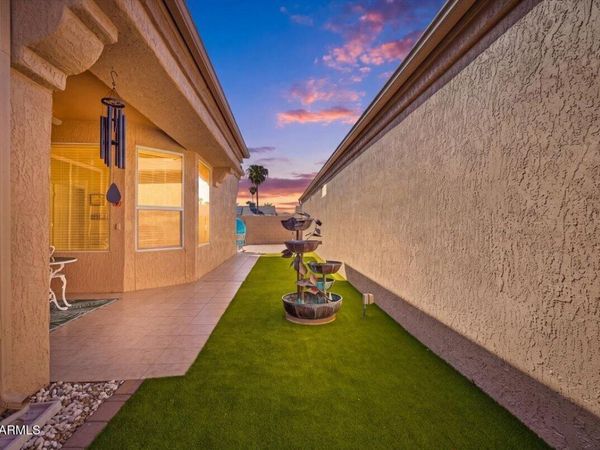 18602 N 136TH Drive, Sun City West, AZ 85375