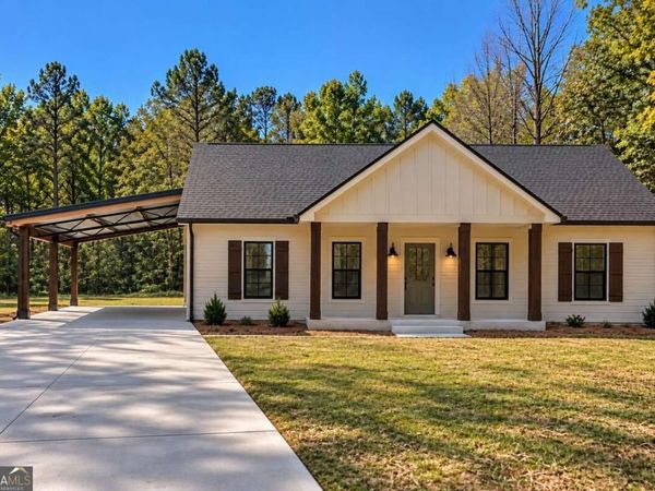 145 Walraven Place, Dallas, GA 30132