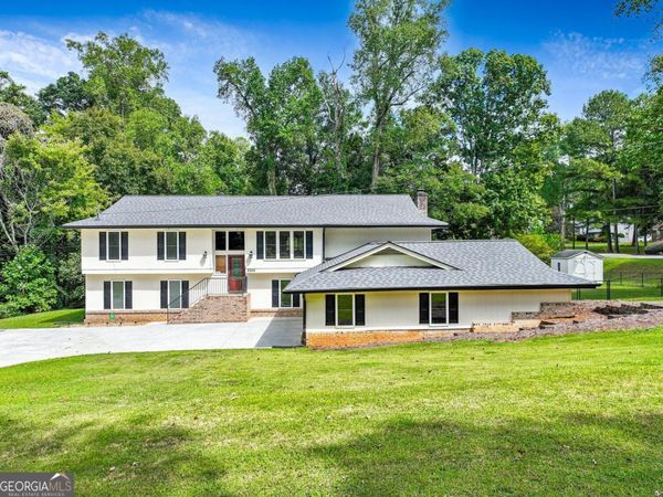 2026 Crescent Drive SW, Snellville, GA 30078