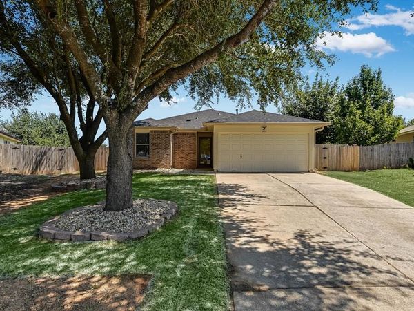 5012 Daymon CT, Hutto, TX 78634