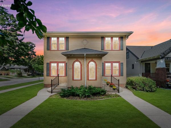 6430 W Wisconsin AVENUE, Unit 6432, Wauwatosa, WI 53213