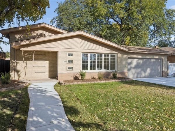 5504 Oak Center Drive , Oak Lawn, IL 60453