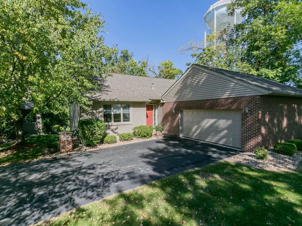 2241 31st Avenue, Rock Island, IL 61201