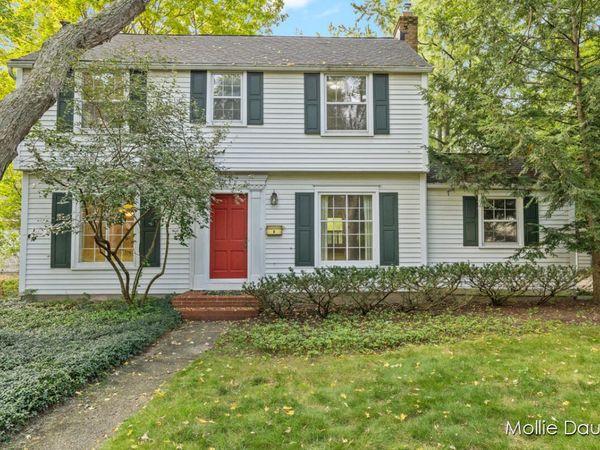 2122 Tenway Drive SE, Grand Rapids, MI 49506
