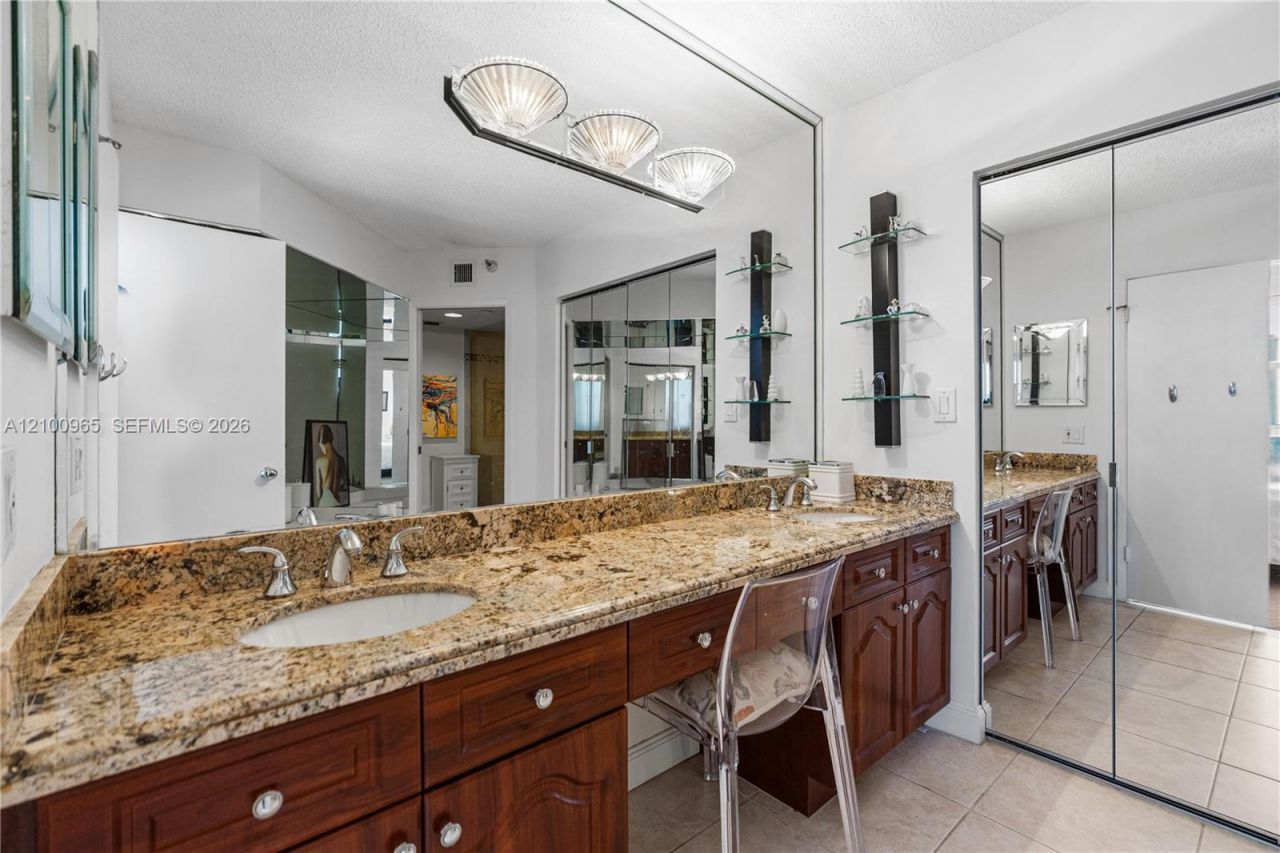 19101 NE 36th Ct , Unit 808, Aventura, FL 33180 Photo