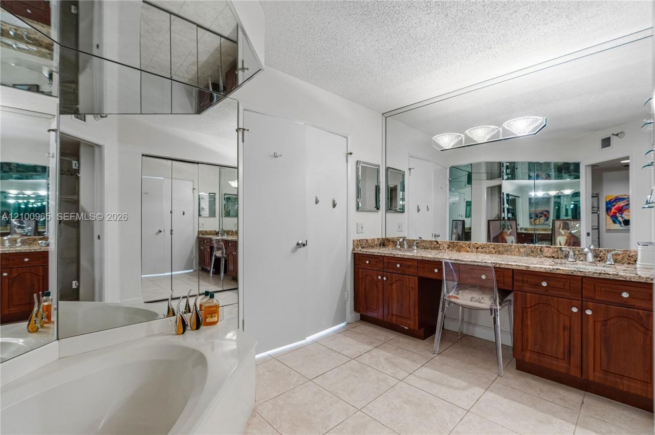19101 NE 36th Ct , Unit 808, Aventura, FL 33180 Photo