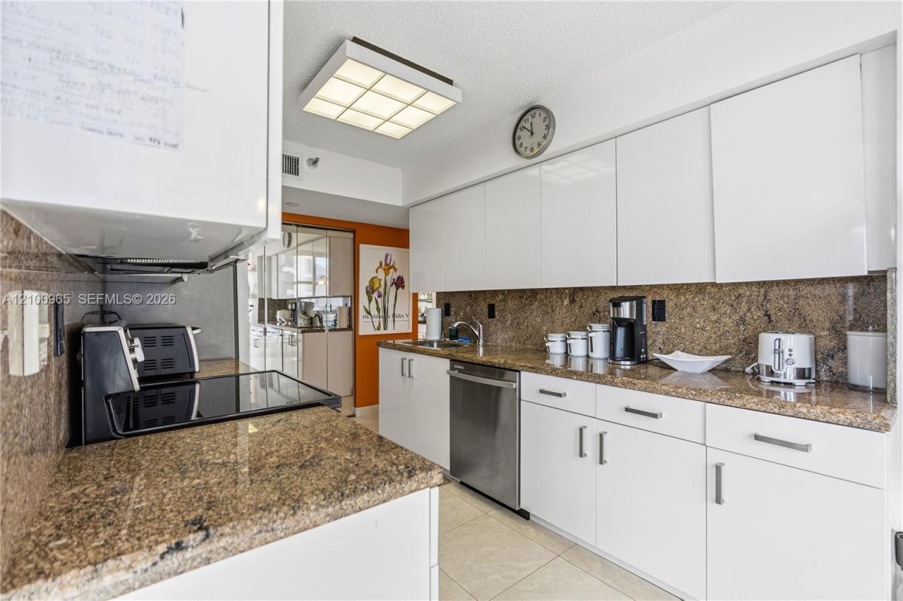 19101 NE 36th Ct , Unit 808, Aventura, FL 33180 Photo