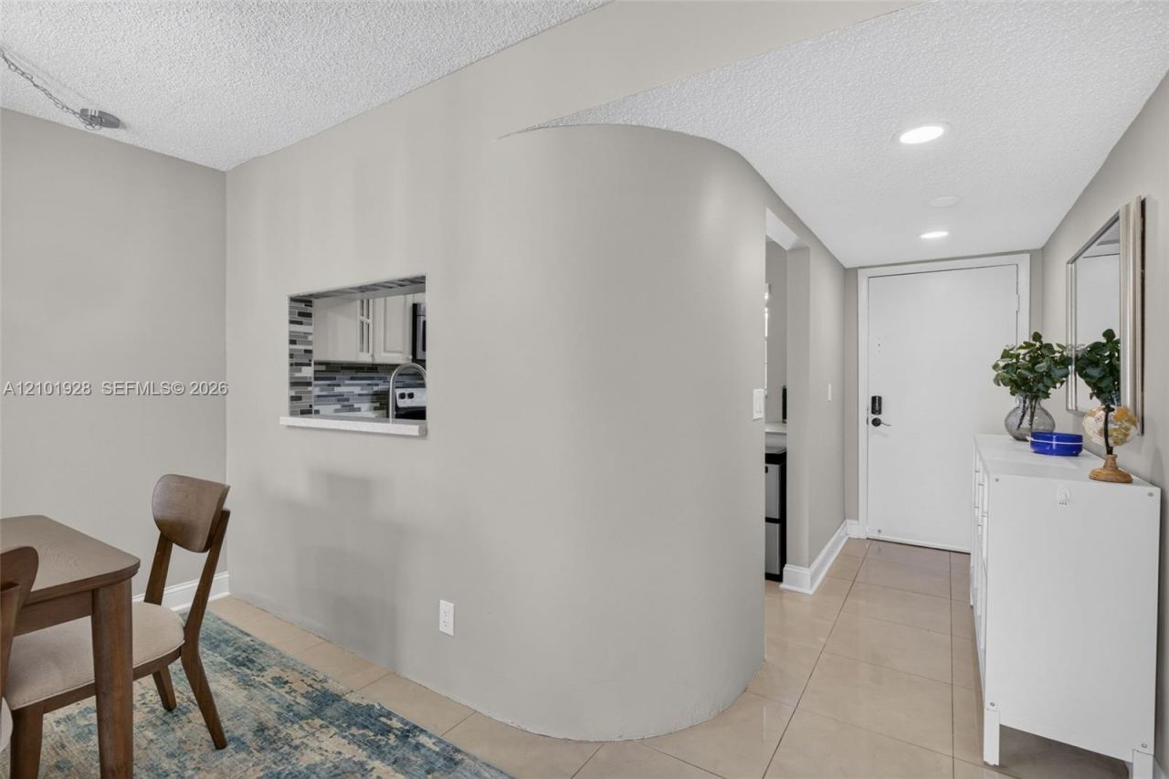 4025 N Nob Hill Rd , Unit 107, Sunrise, FL 33351 Photo