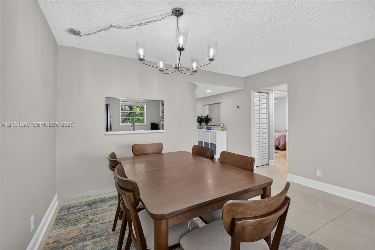 4025 N Nob Hill Rd , Unit 107, Sunrise, FL 33351 Photo