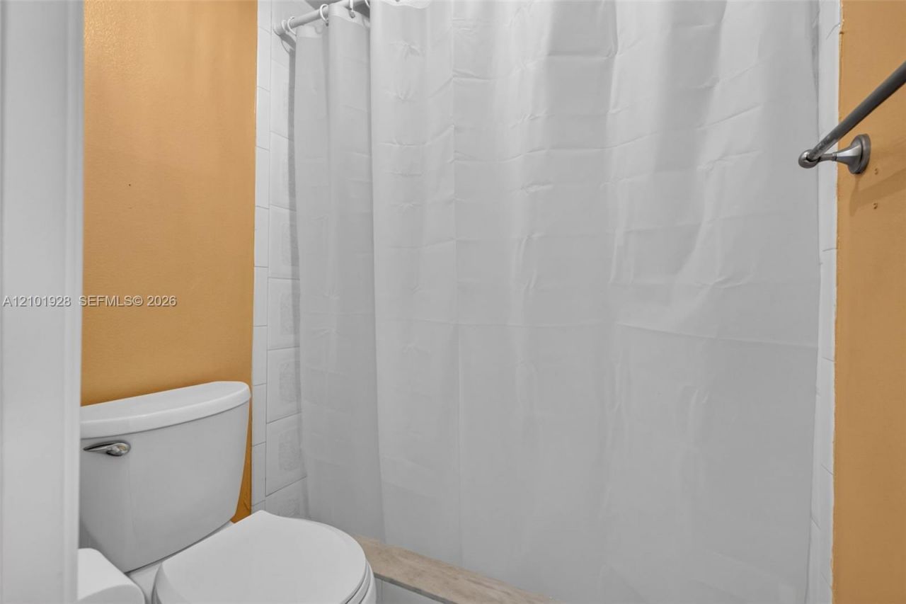 4025 N Nob Hill Rd , Unit 107, Sunrise, FL 33351 Photo