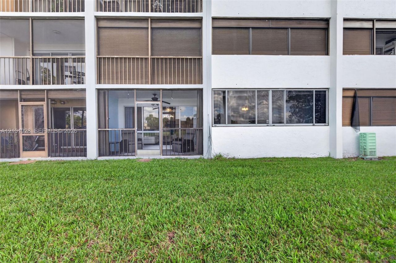 4025 N Nob Hill Rd , Unit 107, Sunrise, FL 33351 Photo
