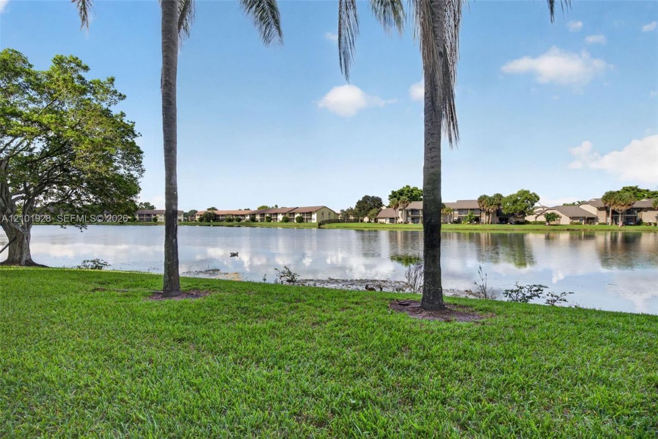 4025 N Nob Hill Rd , Unit 107, Sunrise, FL 33351 Photo