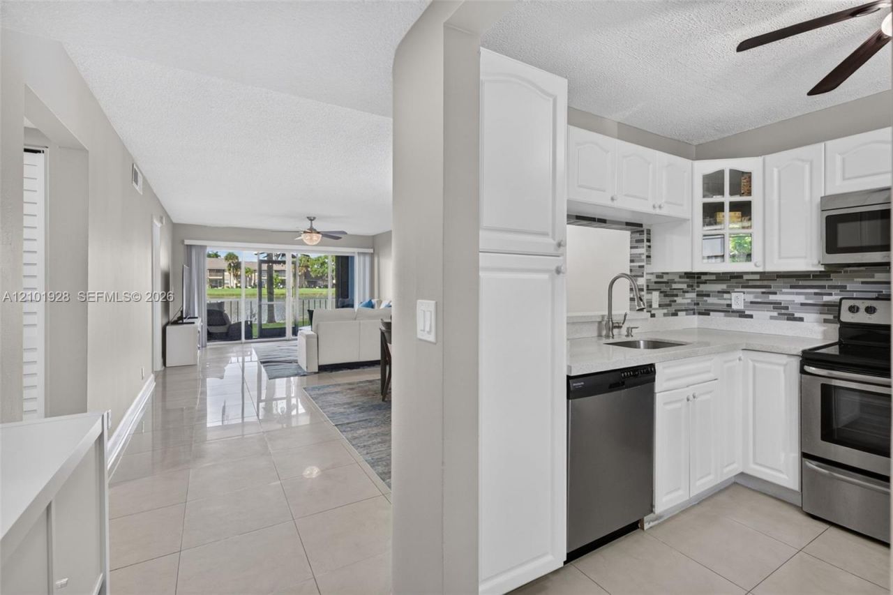 4025 N Nob Hill Rd , Unit 107, Sunrise, FL 33351 Photo