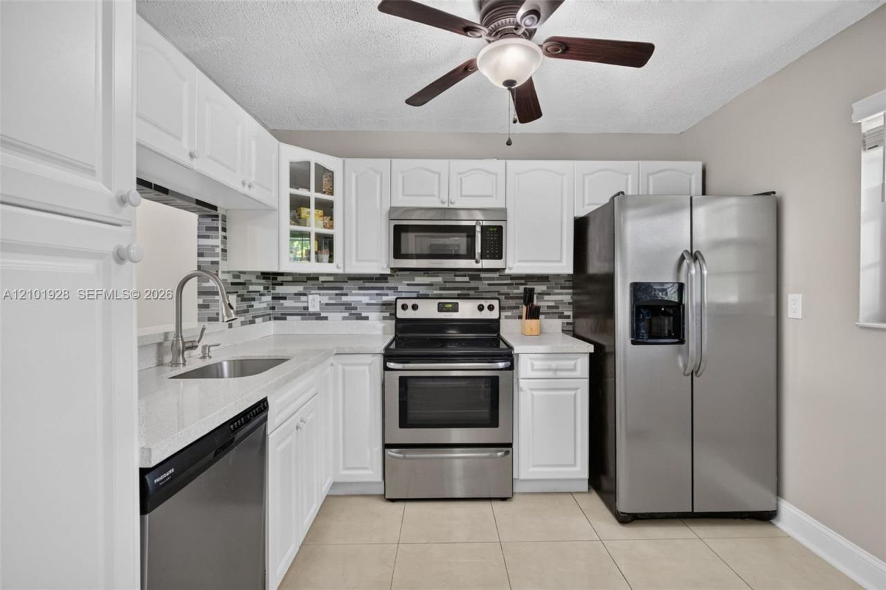 4025 N Nob Hill Rd , Unit 107, Sunrise, FL 33351 Photo