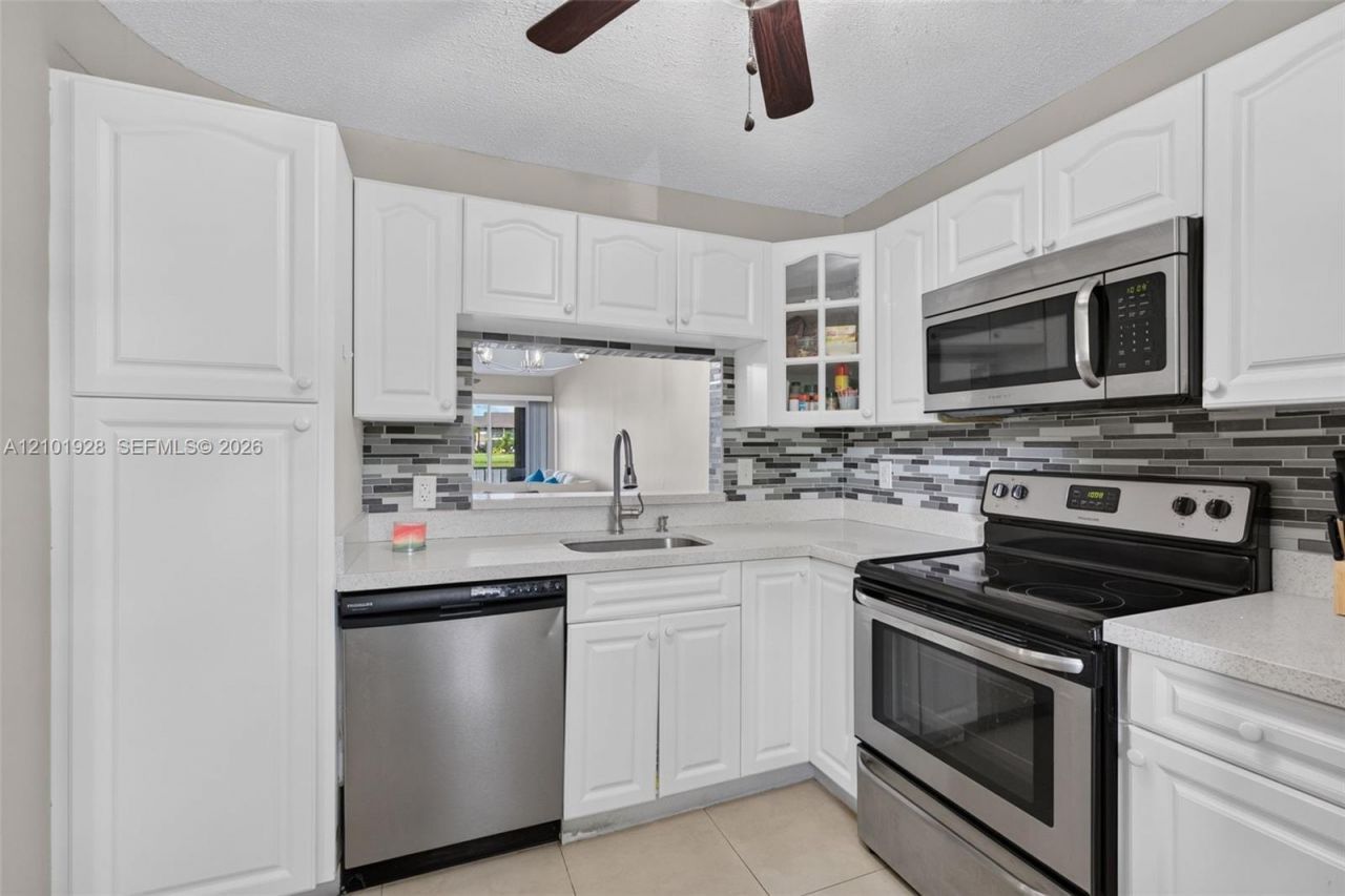 4025 N Nob Hill Rd , Unit 107, Sunrise, FL 33351 Photo
