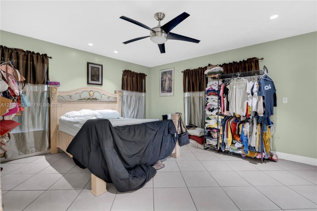 11525 SW 49th Ter , Miami, FL 33165 Photo