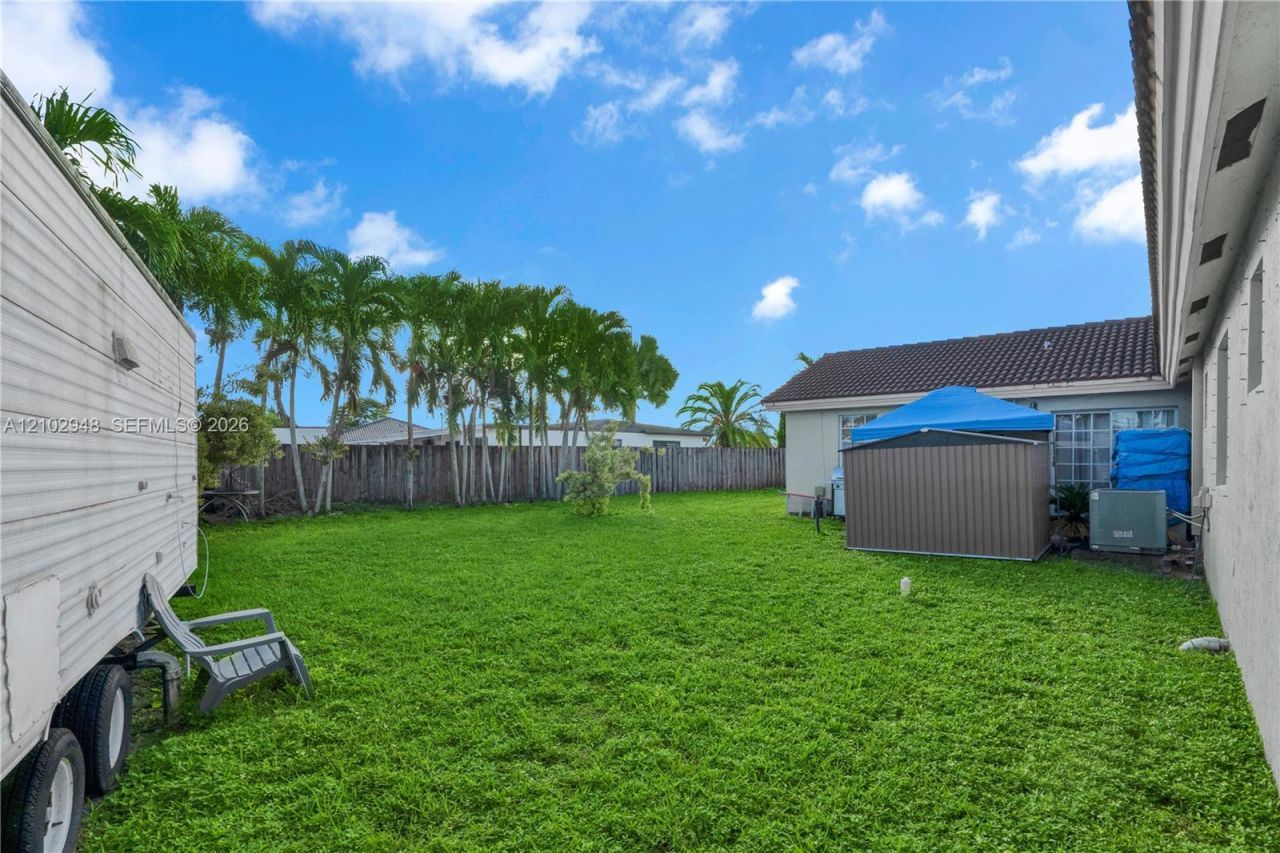 11525 SW 49th Ter , Miami, FL 33165 Photo