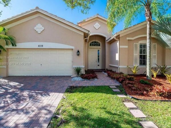 4339 W Whitewater Ave , Weston, FL 33332