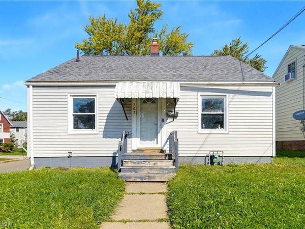 703 14th Street NE, Canton, OH 44714