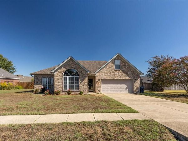 827 Bayou Vista Drive, Marion, AR 72364