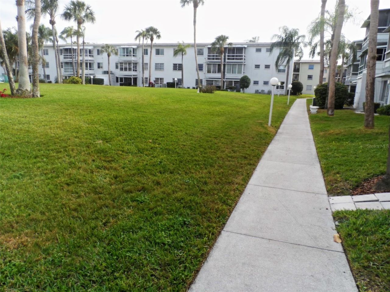 2083 Canal Drive , Unit L32, Bradenton, FL 34207 Photo