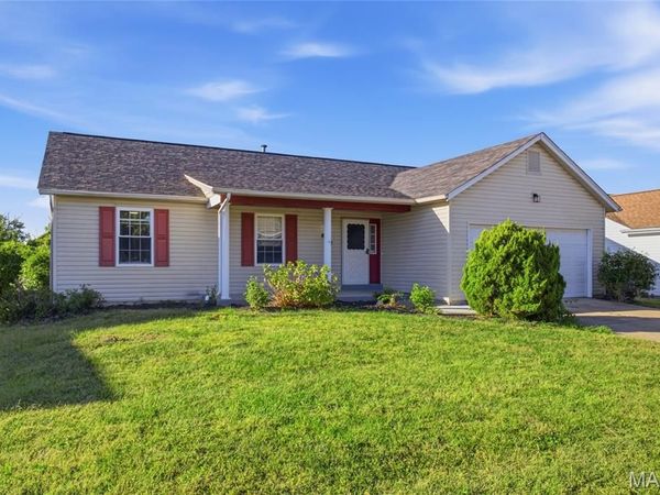857 Cades Cove , Florissant, MO 63031