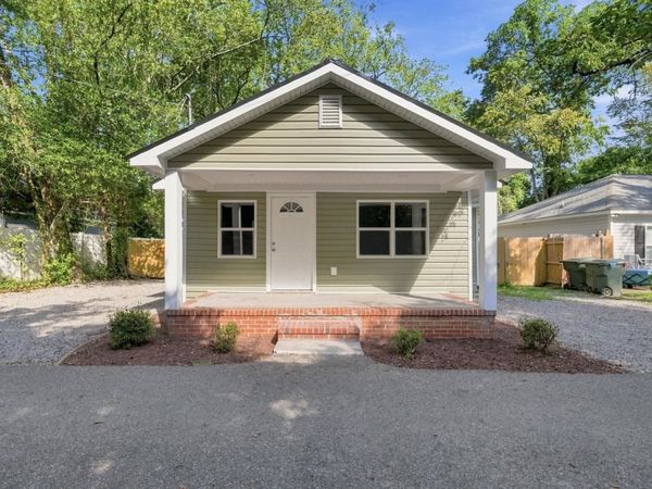 1744 John St., Conway, SC 29527