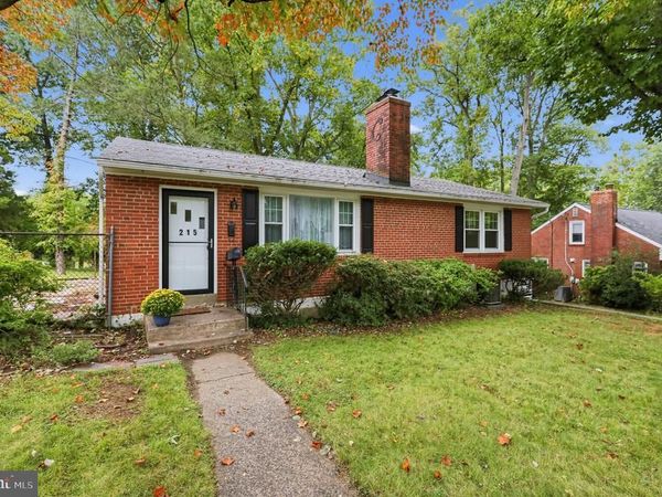 215 PARKVIEW DRIVE , BROOMALL, PA 19008