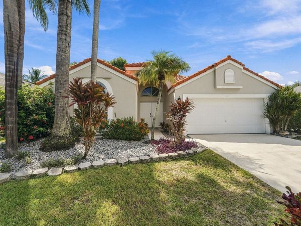 1317 Fairfax Circle E, Boynton Beach, FL 33436