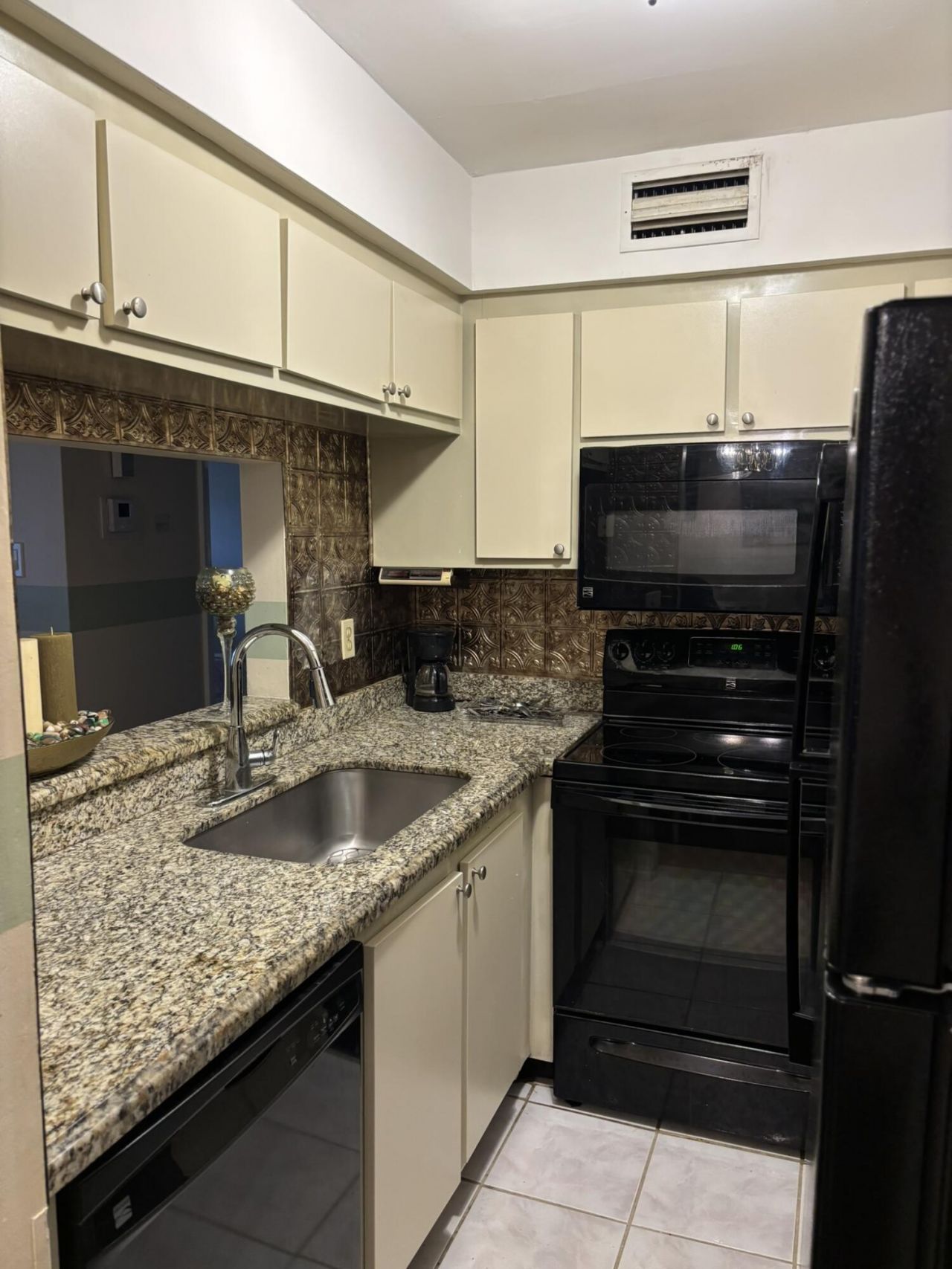 7106 Golf Colony Court, Unit 201, Lake Worth, FL 33467 Photo