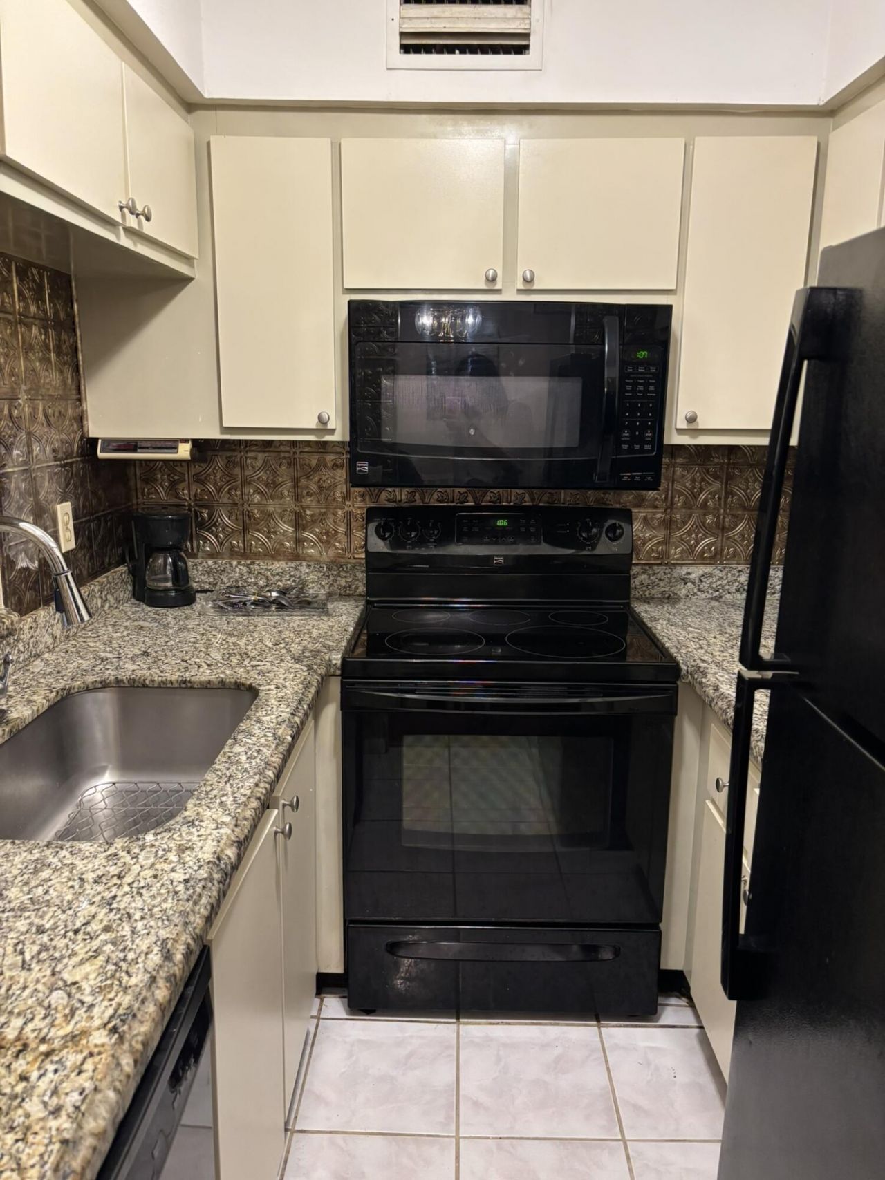 7106 Golf Colony Court, Unit 201, Lake Worth, FL 33467 Photo