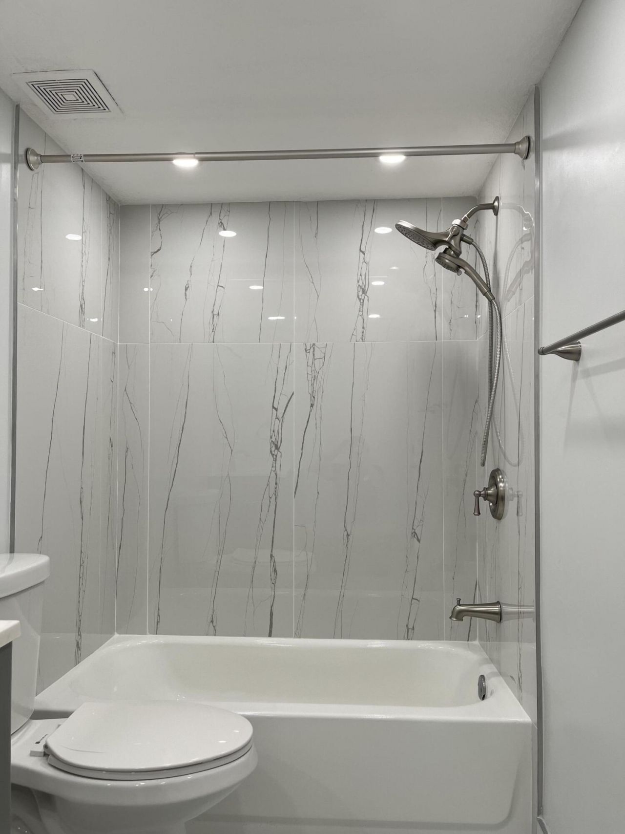 2830 Somerset Drive, Unit 211N, Lauderdale Lakes, FL 33311 Photo