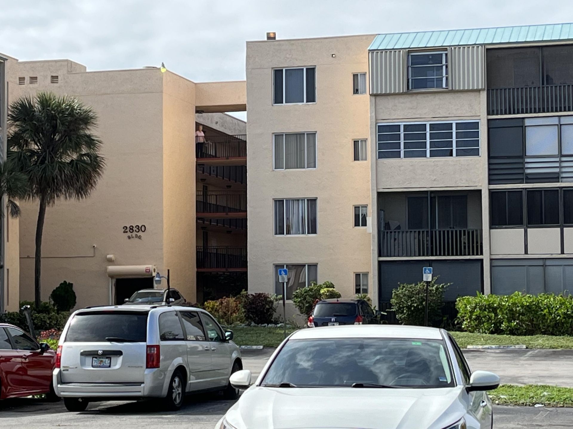 2830 Somerset Drive, Unit 211N, Lauderdale Lakes, FL 33311 Photo