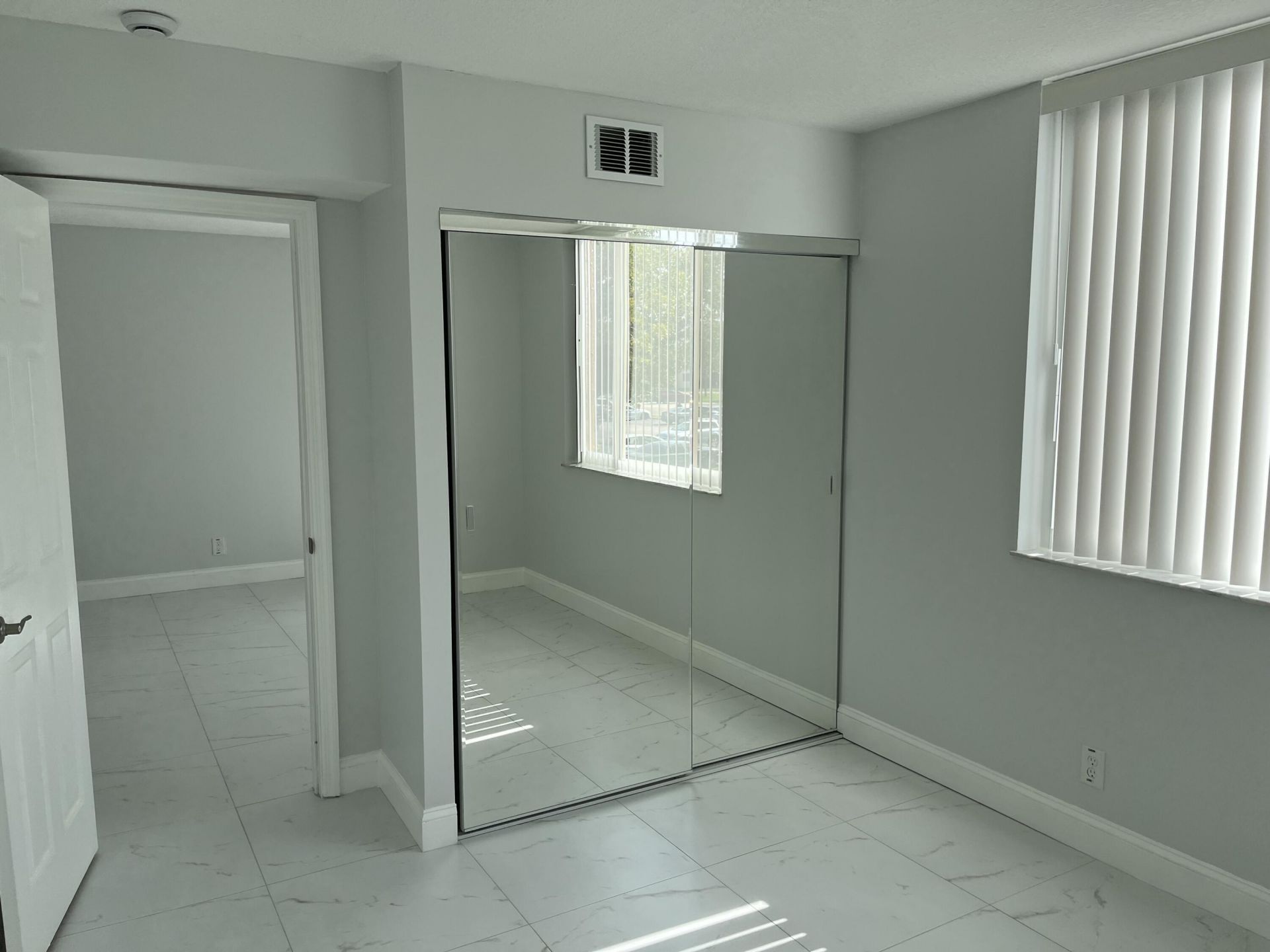 2830 Somerset Drive, Unit 211N, Lauderdale Lakes, FL 33311 Photo