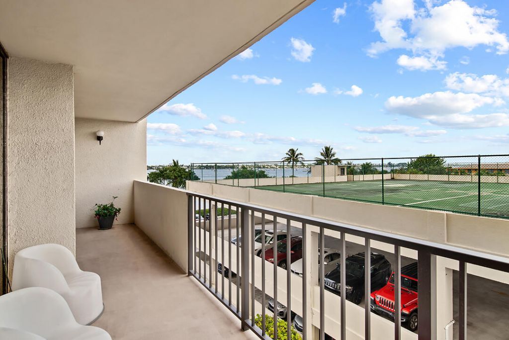 5600 N Flagler Drive, Unit 310, West Palm Beach, FL 33407 Photo