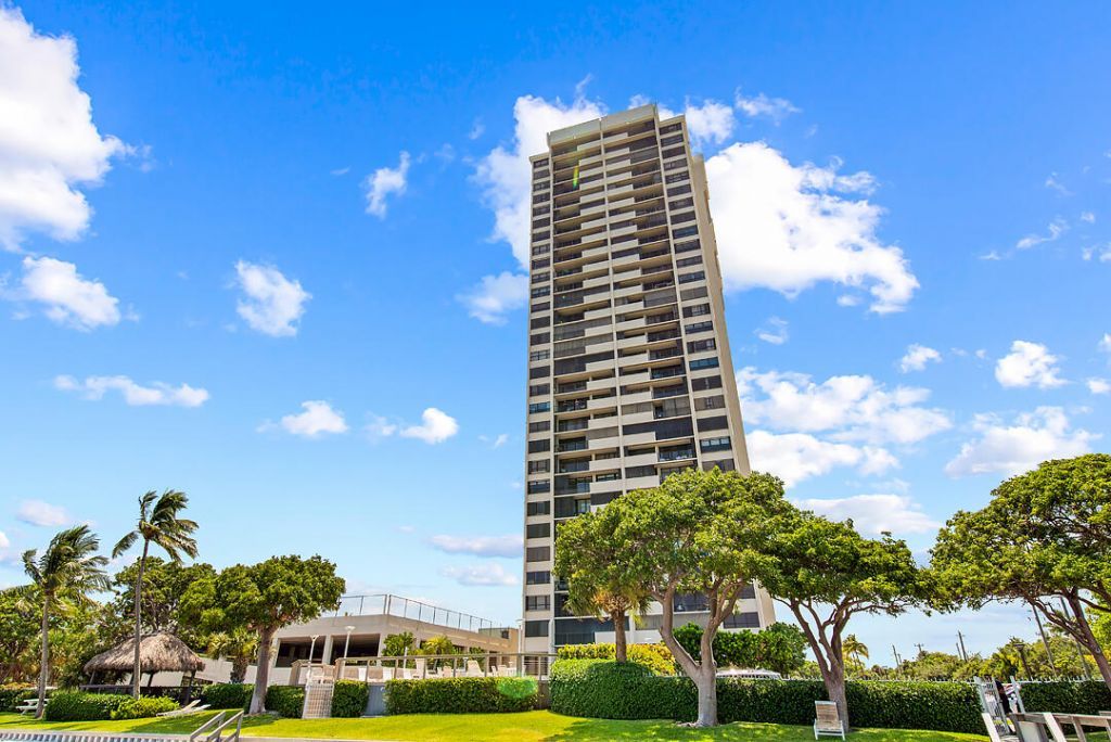 5600 N Flagler Drive, Unit 310, West Palm Beach, FL 33407 Photo