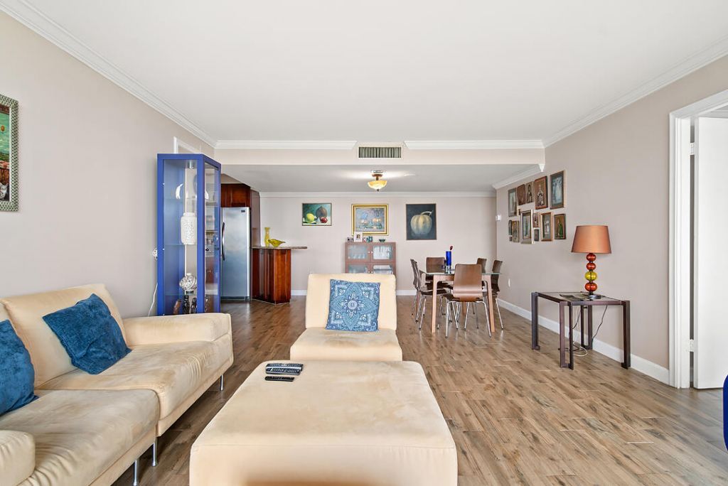 5600 N Flagler Drive, Unit 310, West Palm Beach, FL 33407 Photo