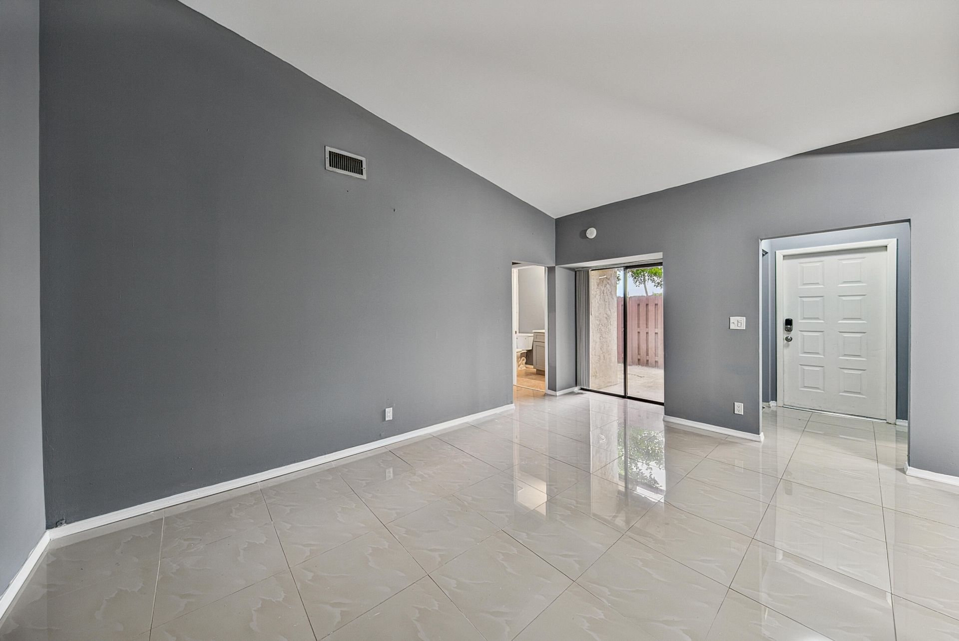 3402 Waterview Circle, Unit B, Palm Springs, FL 33461 Photo
