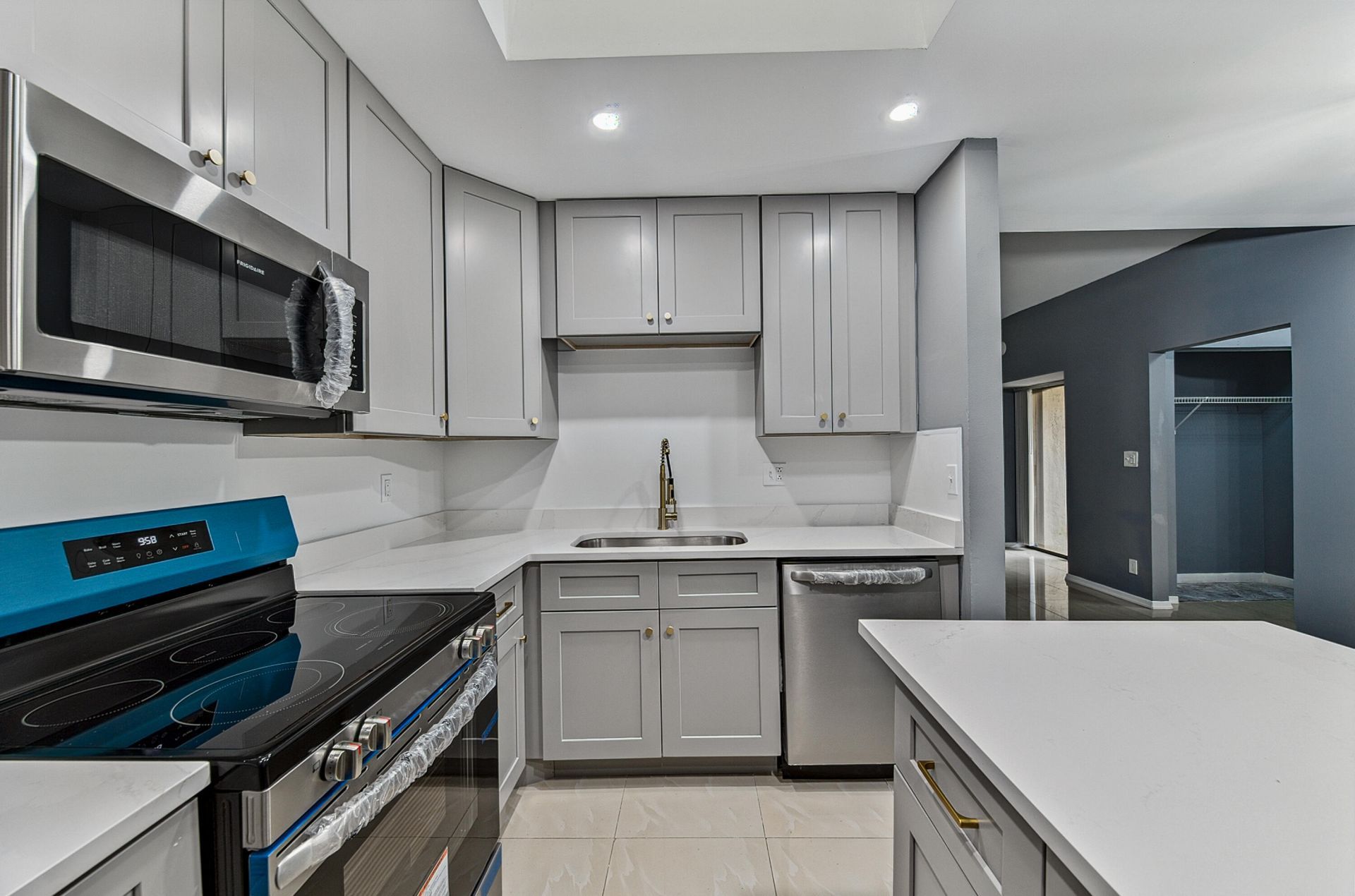 3402 Waterview Circle, Unit B, Palm Springs, FL 33461 Photo