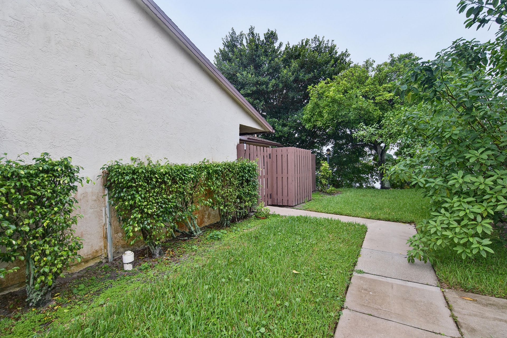 3402 Waterview Circle, Unit B, Palm Springs, FL 33461 Photo