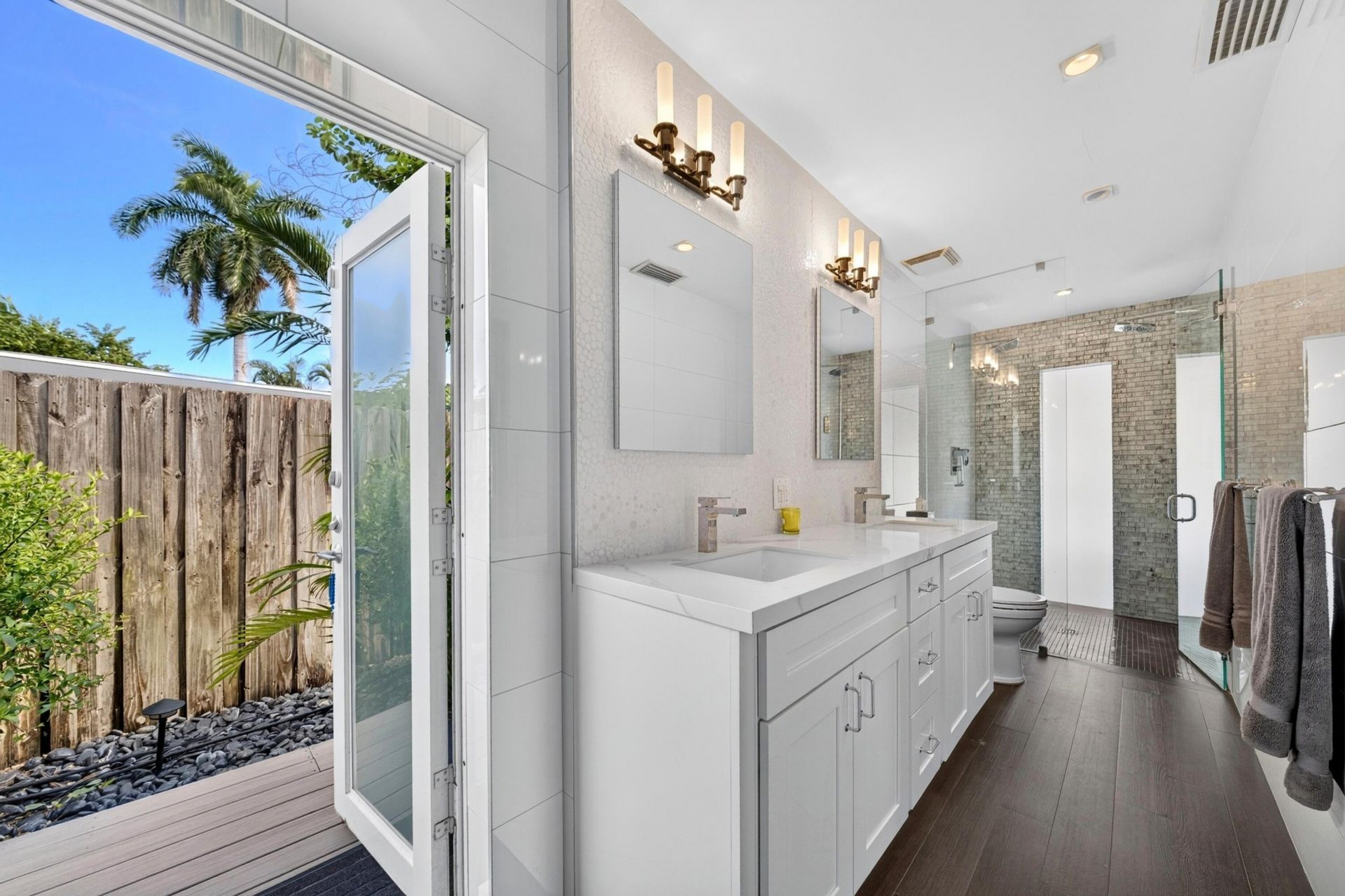 4100 NE 15th Terrace, Oakland Park, FL 33334 Photo