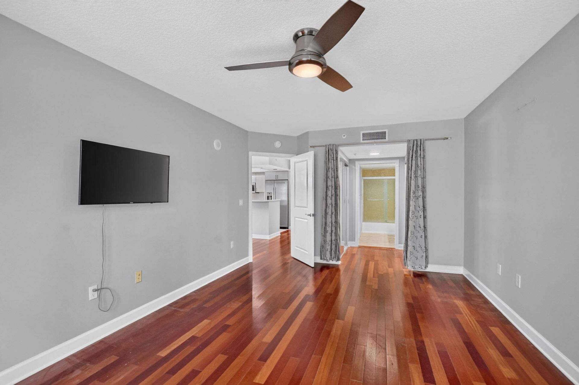 99 SE Mizner Boulevard, Unit 435, Boca Raton, FL 33432 Photo