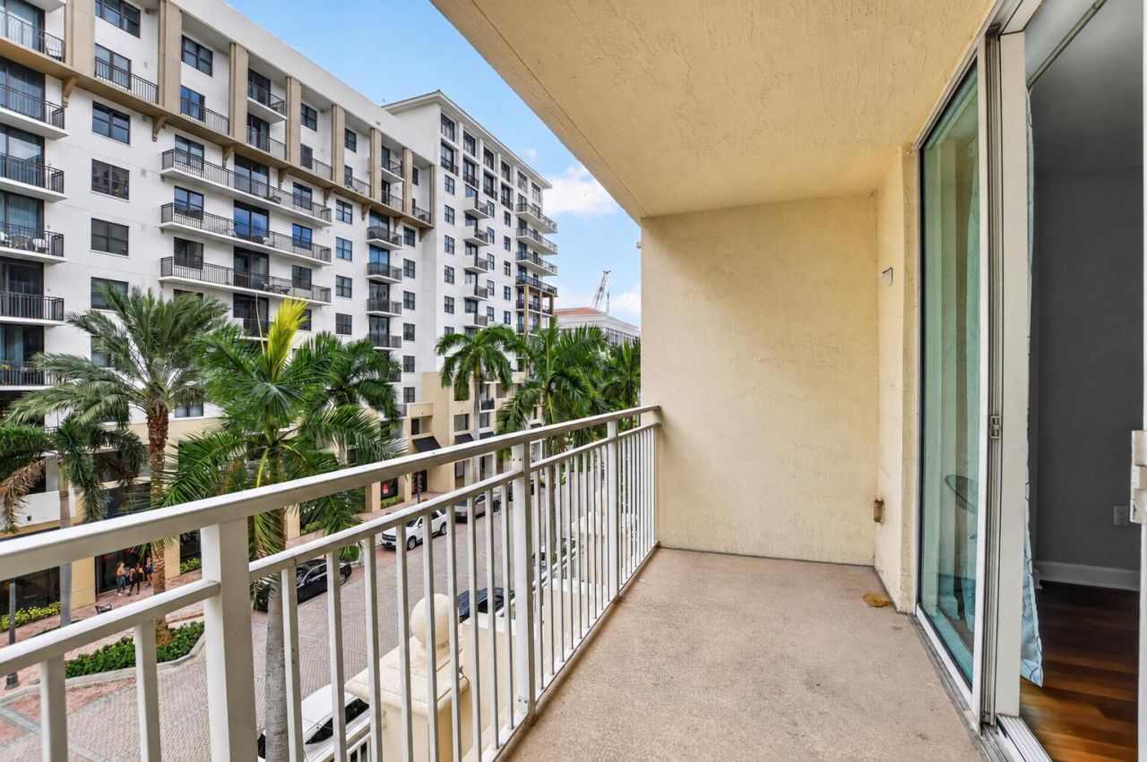 99 SE Mizner Boulevard, Unit 435, Boca Raton, FL 33432 Photo