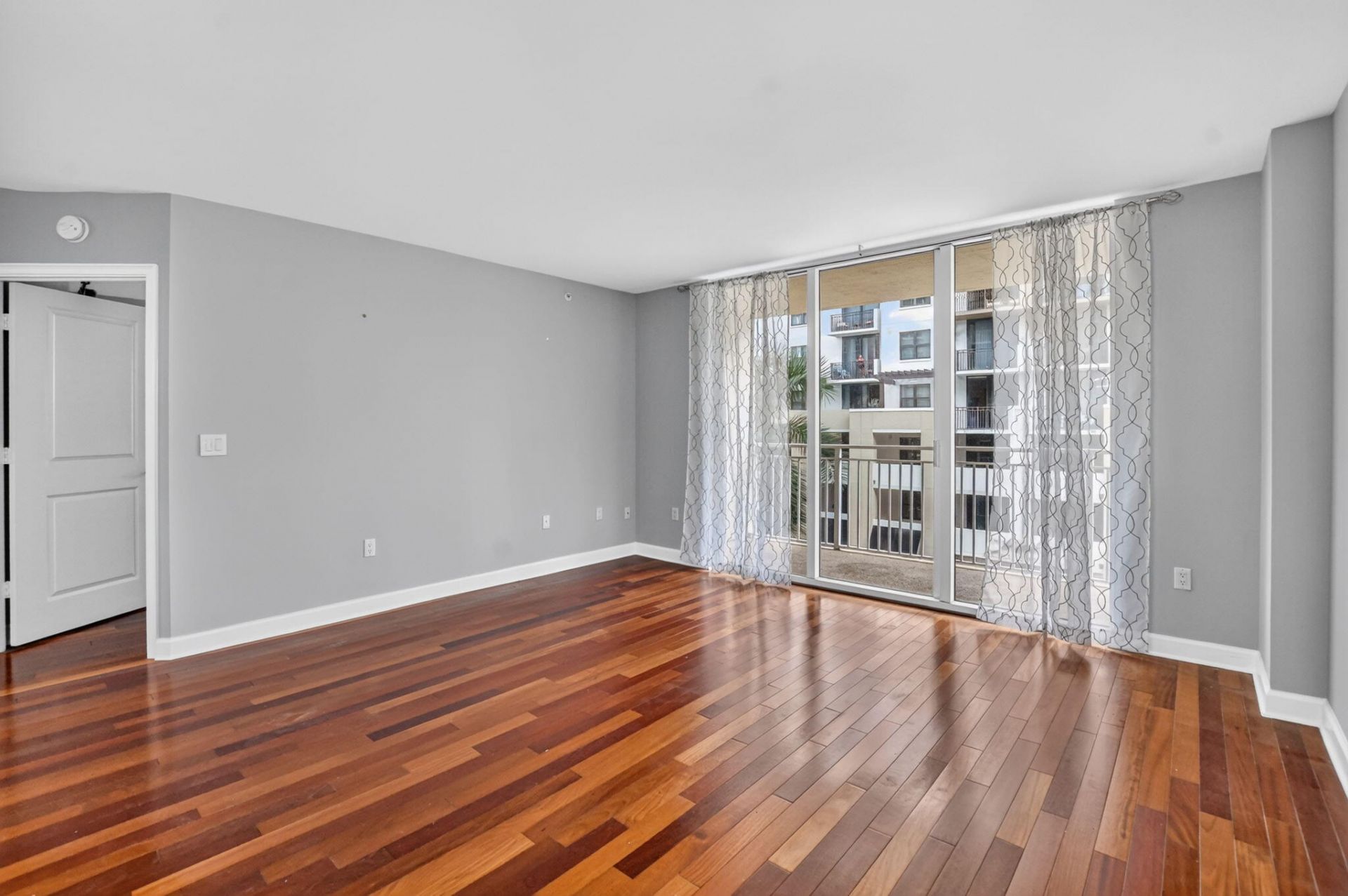 99 SE Mizner Boulevard, Unit 435, Boca Raton, FL 33432 Photo