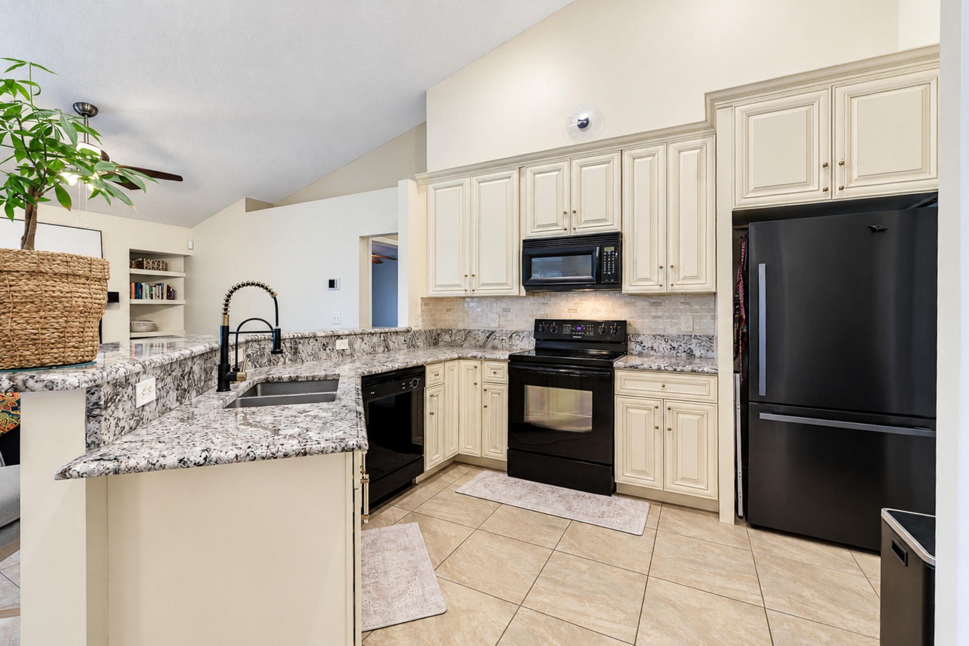 103 SW Pilsner Circle, Port Saint Lucie, FL 34953 Photo