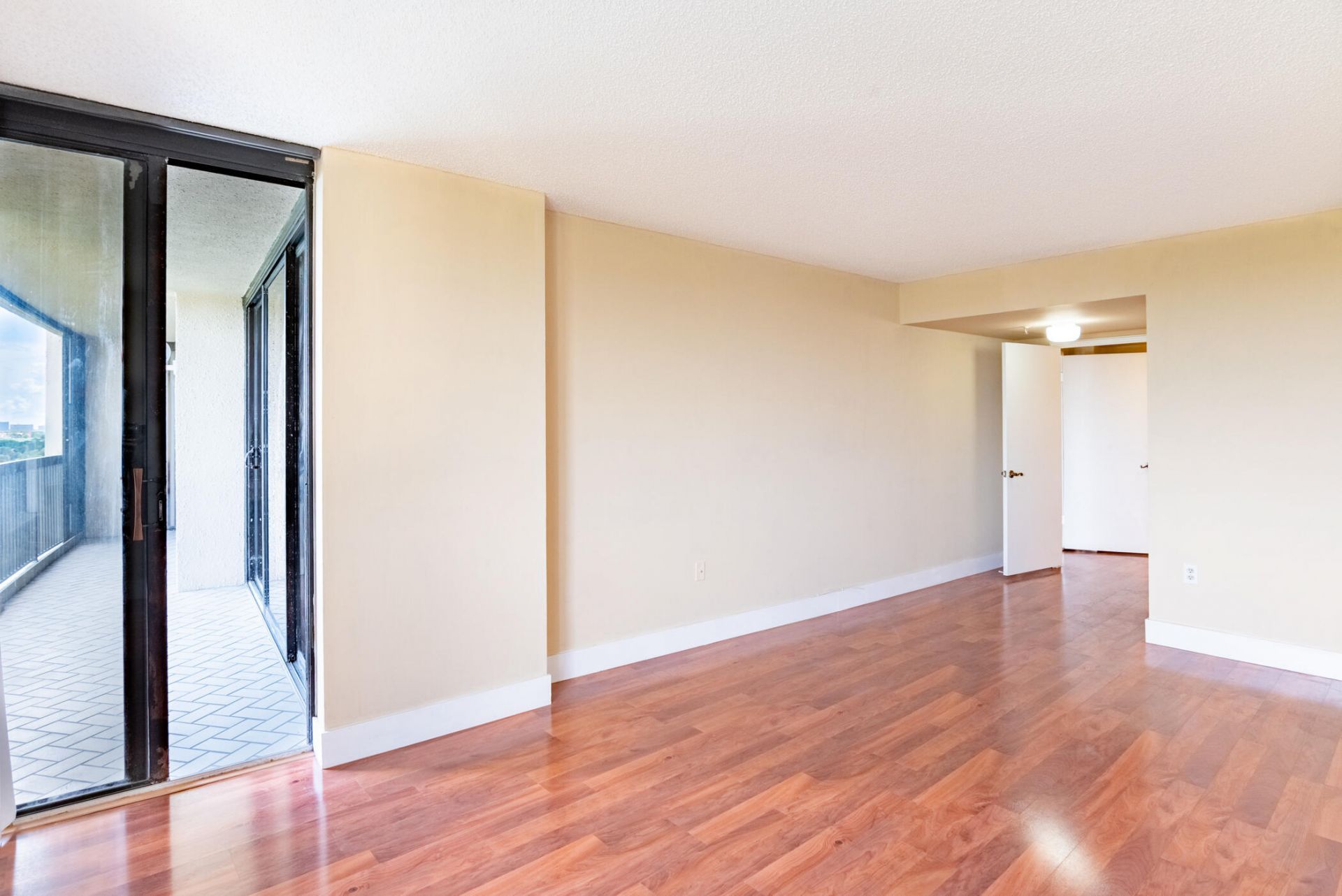 2480 Presidential Way, Unit 903, West Palm Beach, FL 33401 Photo